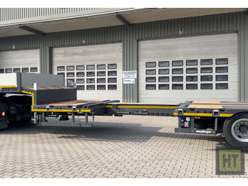 Низкорамный полуприцеп Meusburger 3-Achs-Tele-Semi mit 1 Paar Radmulden und hydr. Rampen: фото 4