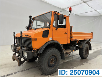 Самосвал UNIMOG