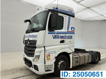 Тягач MERCEDES-BENZ Actros 1842