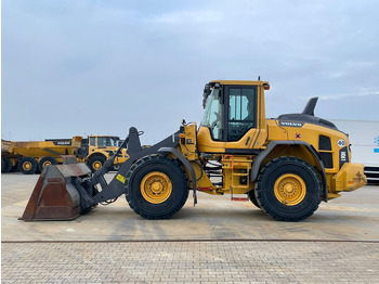 Колёсный погрузчик VOLVO L90H