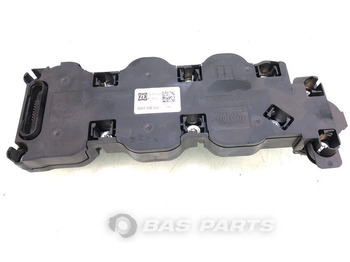 : фото в шапке страницы