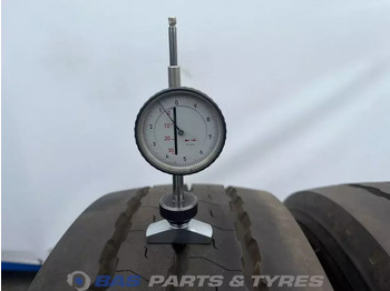 Шина для Грузовиков Goodyear Goodyear 245/70R17.5 KMAX T G2 143/146 J M+S 3PMSF gebruikte set: фото 3