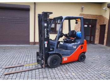 Газовый погрузчик TOYOTA FGF 15