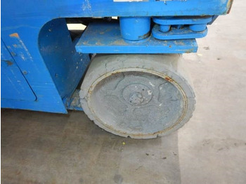 Ножничный подъемник Genie GS2032: фото 3