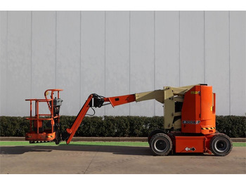 Коленчатый подъемник JLG