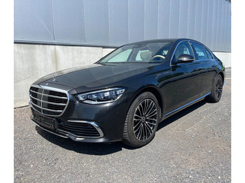 Седан MERCEDES-BENZ