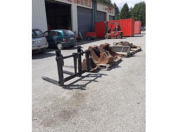 Навесное оборудование для Строительной техники Godets pour pelle,Mini pelle, Tracto pelle. Fourche et mat d'elevateur.Moteur de forage avec tariere: фото 2