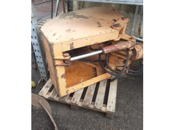 Навесное оборудование для Строительной техники Godets pour pelle,Mini pelle, Tracto pelle. Fourche et mat d'elevateur.Moteur de forage avec tariere: фото 3
