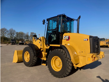 Колёсный погрузчик CATERPILLAR 910