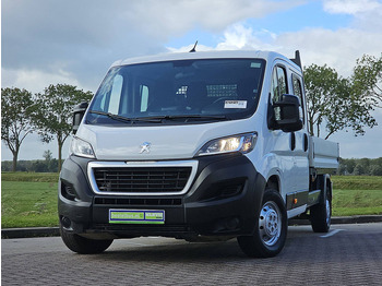 Малотоннажный бортовой грузовик PEUGEOT Boxer