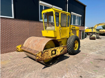 Каток BOMAG