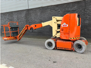 Коленчатый подъемник JLG