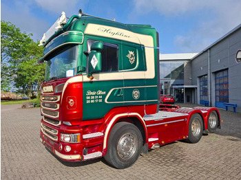 Тягач SCANIA R 580