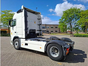 Тягач Volvo FH13-540 / HYDRAULICS / VEB+ / TUV:01-04-2026 / FRIDGE / AIRCO / SIDESKIRTS / AUTOMATIC / EURO-5 / 2012: фото 3