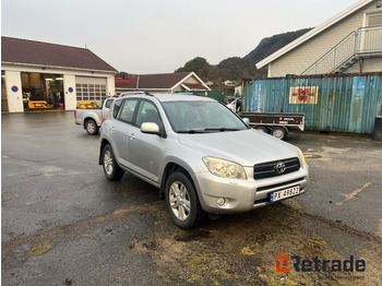 Легковой автомобиль TOYOTA