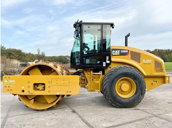 Каток CATERPILLAR CS66B