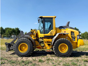 Колёсный погрузчик VOLVO L60H