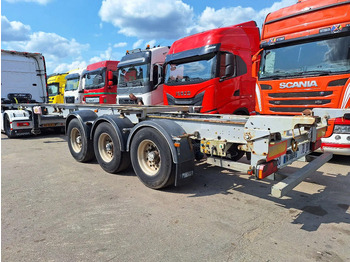 Полуприцеп-контейнеровоз/ Сменный кузов TRAILOR