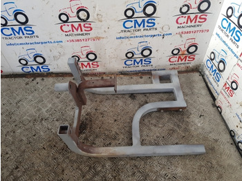 Подвеска кабины Massey Ferguson 5612, 5613, 5611 Tool Box Step Support Bracket Frame Rhs: фото 3