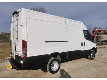 Iveco 35C13 Daily L3H2 bliźniak Klima 2.3-130KM 6-biegów Hak podwójne koła 35-130  L4H2 в лизинг Iveco 35C13 Daily L3H2 bliźniak Klima 2.3-130KM 6-biegów Hak podwójne koła 35-130  L4H2: фото 5