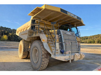 Карьерный самосвал CATERPILLAR 777F