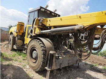 Буровая машина EPIROC