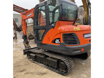 Гусеничный экскаватор DOOSAN DX60