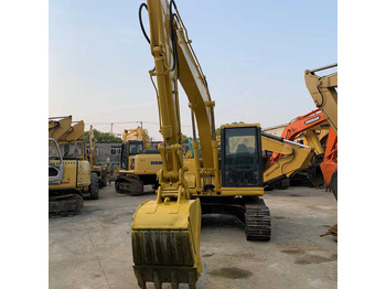 Гусеничный экскаватор KOMATSU PC220-8