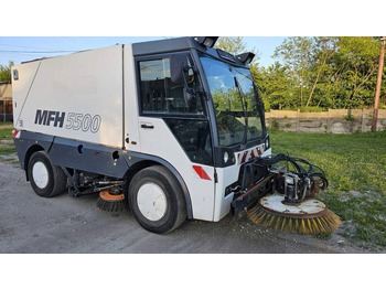 Подметально-уборочная машина