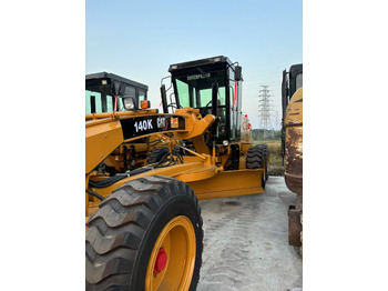 Строительная техника CATERPILLAR 140K