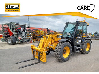Телескопический погрузчик JCB