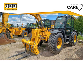 Телескопический погрузчик JCB