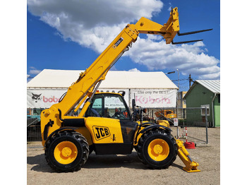 Телескопический погрузчик JCB