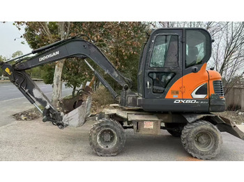Колёсный экскаватор Doosan DX60: фото 4