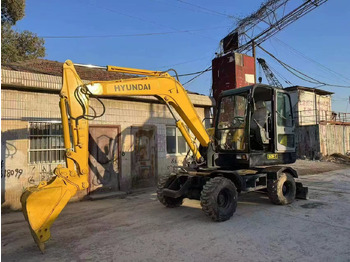 : фото в шапке страницы