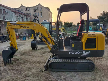 Мини-экскаватор