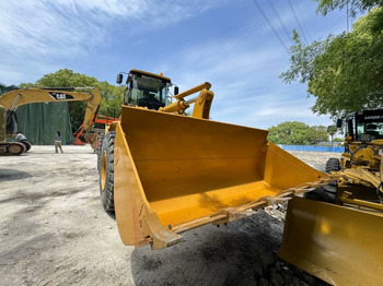 Колёсный погрузчик CATERPILLAR 966H