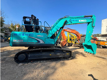 Гусеничный экскаватор KOBELCO