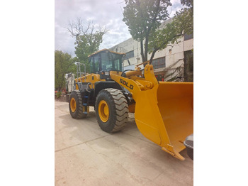 Колёсный погрузчик SDLG