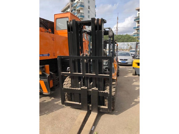 Дизельный погрузчик Toyota FD 50: фото 2