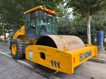 Компактор XCMG XS223J