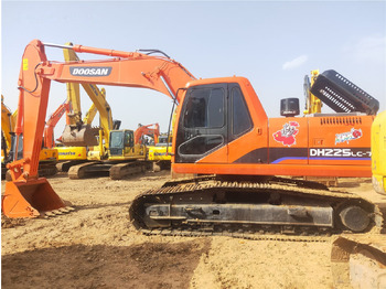 Гусеничный экскаватор DOOSAN DH225