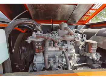 Гусеничный экскаватор Hitachi ZX70: фото 4