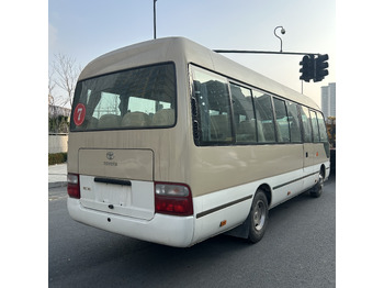 Пригородный автобус Toyota Coaster: фото 3