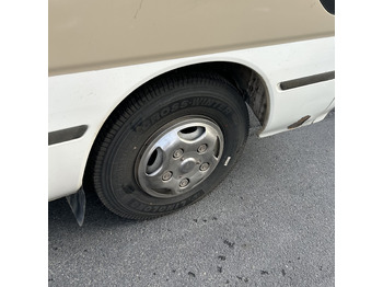 Пригородный автобус Toyota Coaster: фото 5