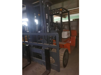 Дизельный погрузчик HELI 70 DIESEL FORKLIFT 7TON: фото 5