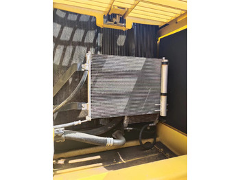 Гусеничный экскаватор KOMATSU PC200-8: фото 5 Гусеничный экскаватор KOMATSU PC200-8: фото 5