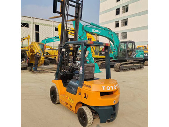 Дизельный погрузчик TOYOTA FD30: фото 4