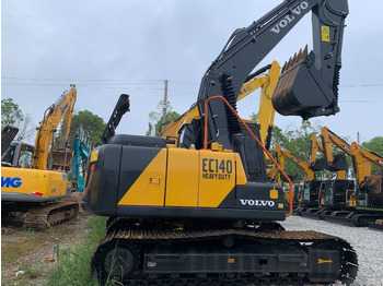 Гусеничный экскаватор VOLVO EC140