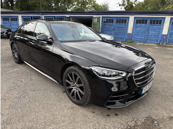 Седан MERCEDES-BENZ